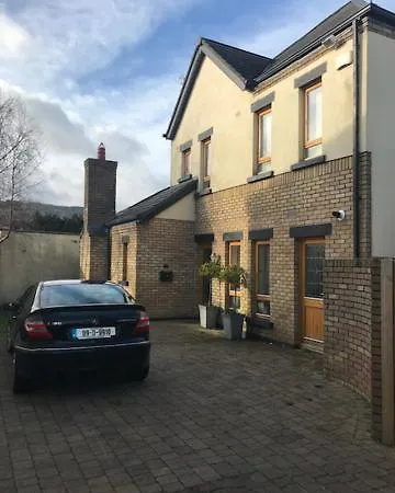 Loghouse On Enniskerry Road. Luksustelt Dublin